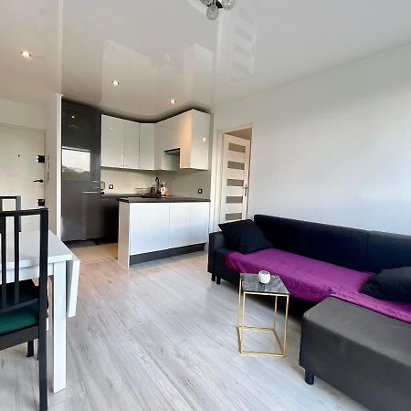 Sasi - Cozy Apartment For 6 People In Centre Varsóvia Exterior foto