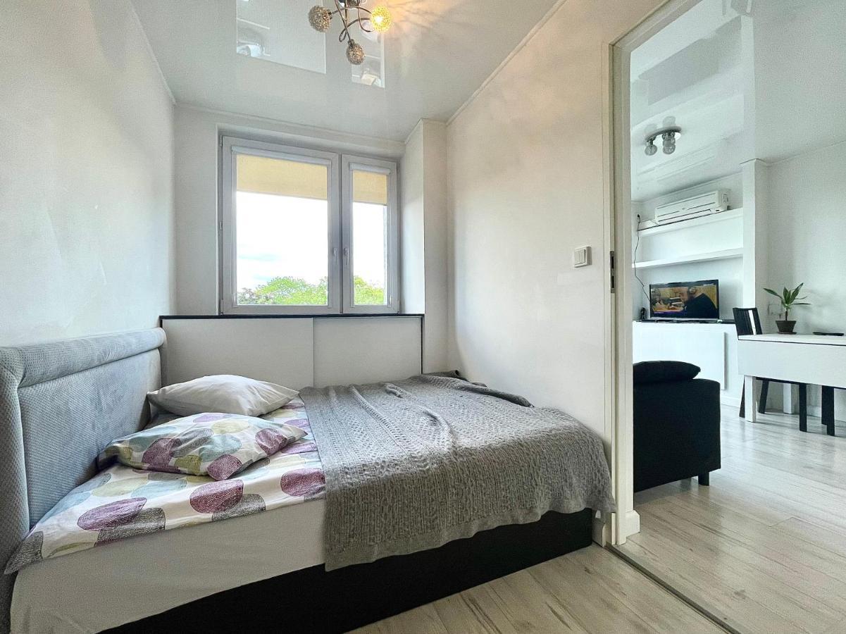 Sasi - Cozy Apartment For 6 People In Centre Varsóvia Exterior foto